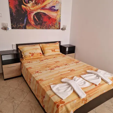 Yanina Guest house 3*
