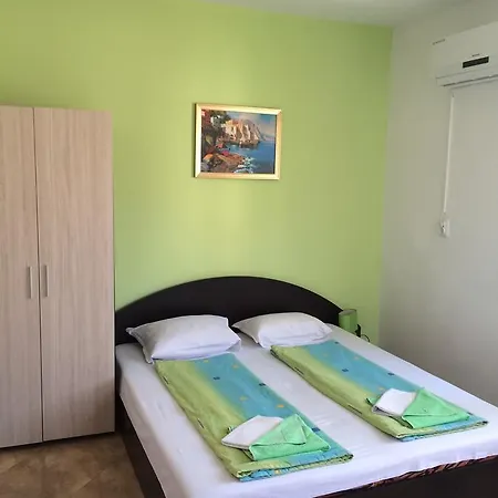 בית הארחה Yanina *