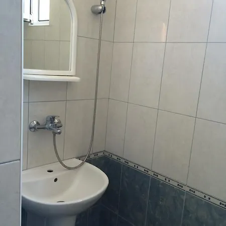 בית הארחה Yanina