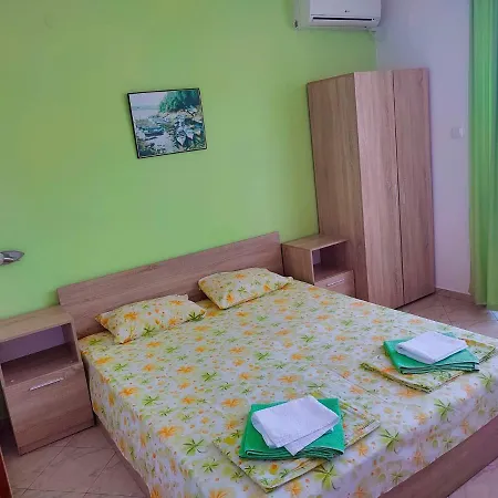 Guest house Yanina 3*