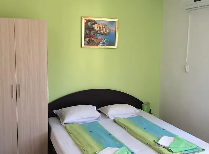 Pensjonat Yanina 3*